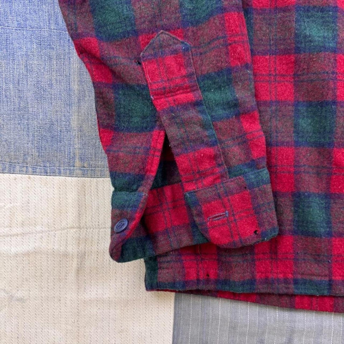 1970s Pendleton Plaid Loop Collar Wool Shirt | Large
