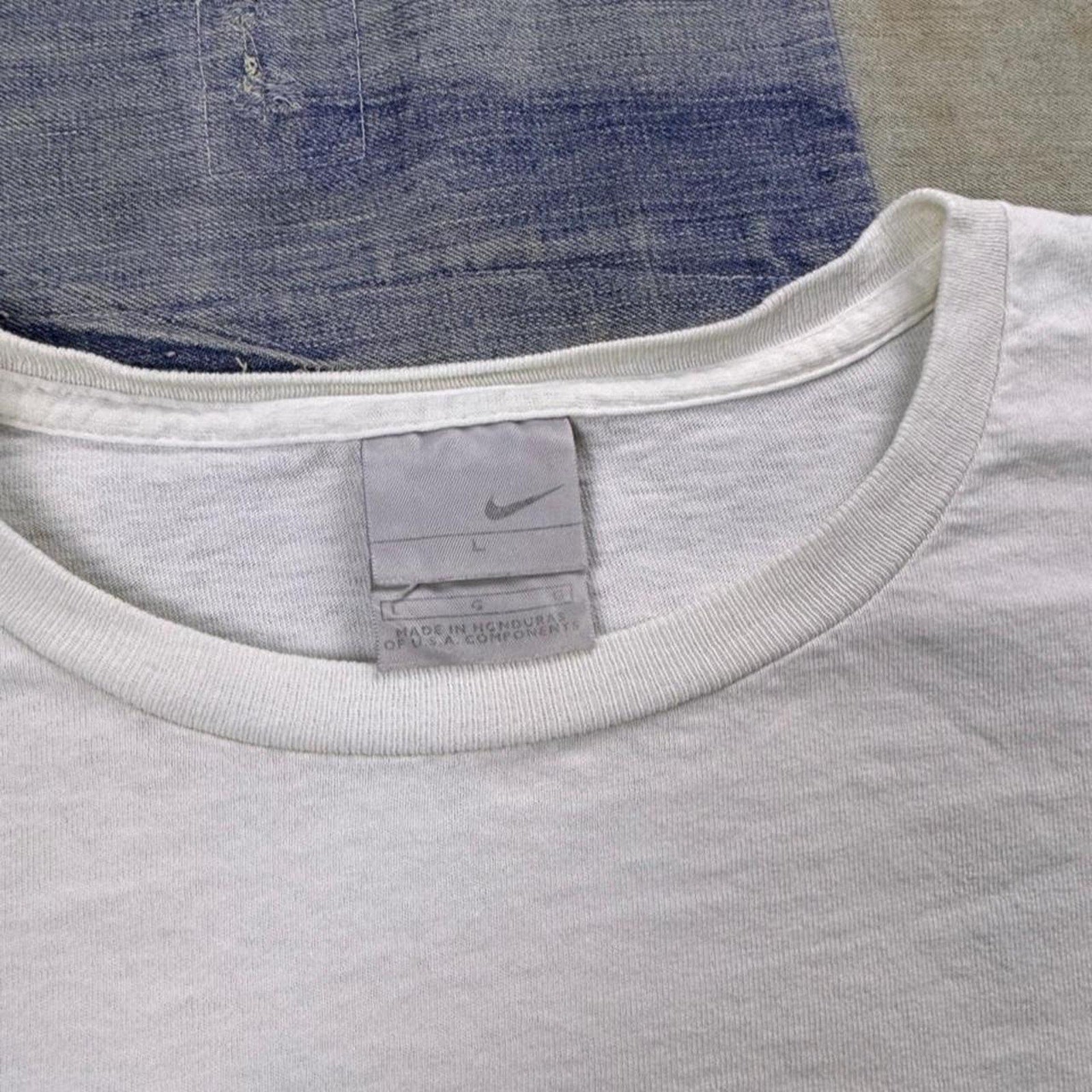 2000s Nike New York Swoosh Graphic Tee | Large