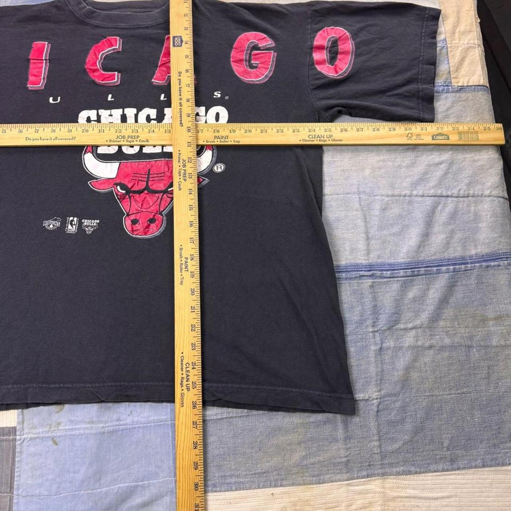 1990s Chicago Bulls Ravens Athletic Big Logo Graphic Tee | XL