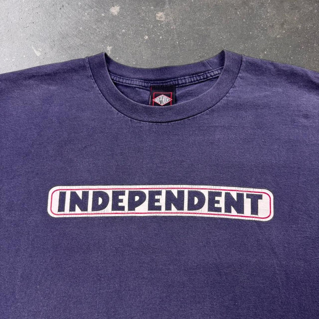 2000s Independent Trucks Logo Skateboarding Tee | Large