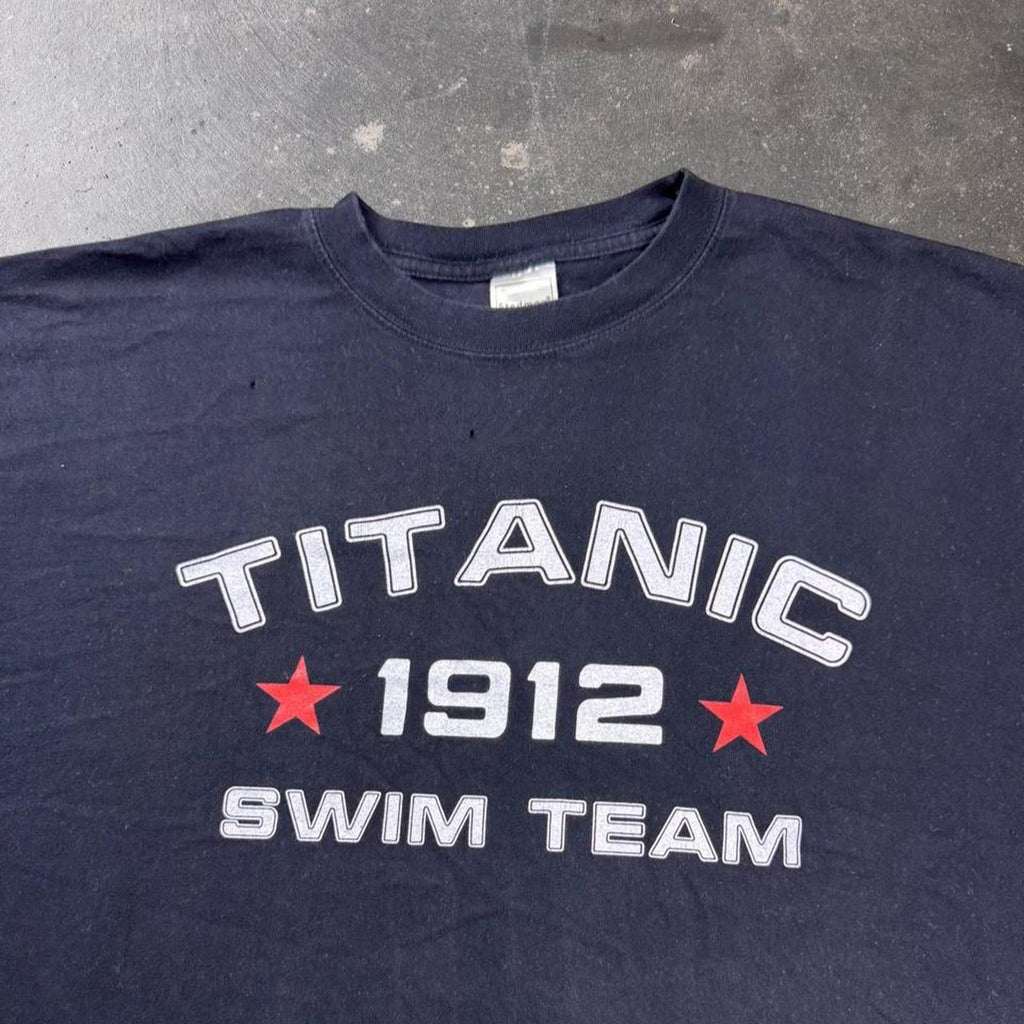 2000s Titanic 1912 Swim Team Tee | XL