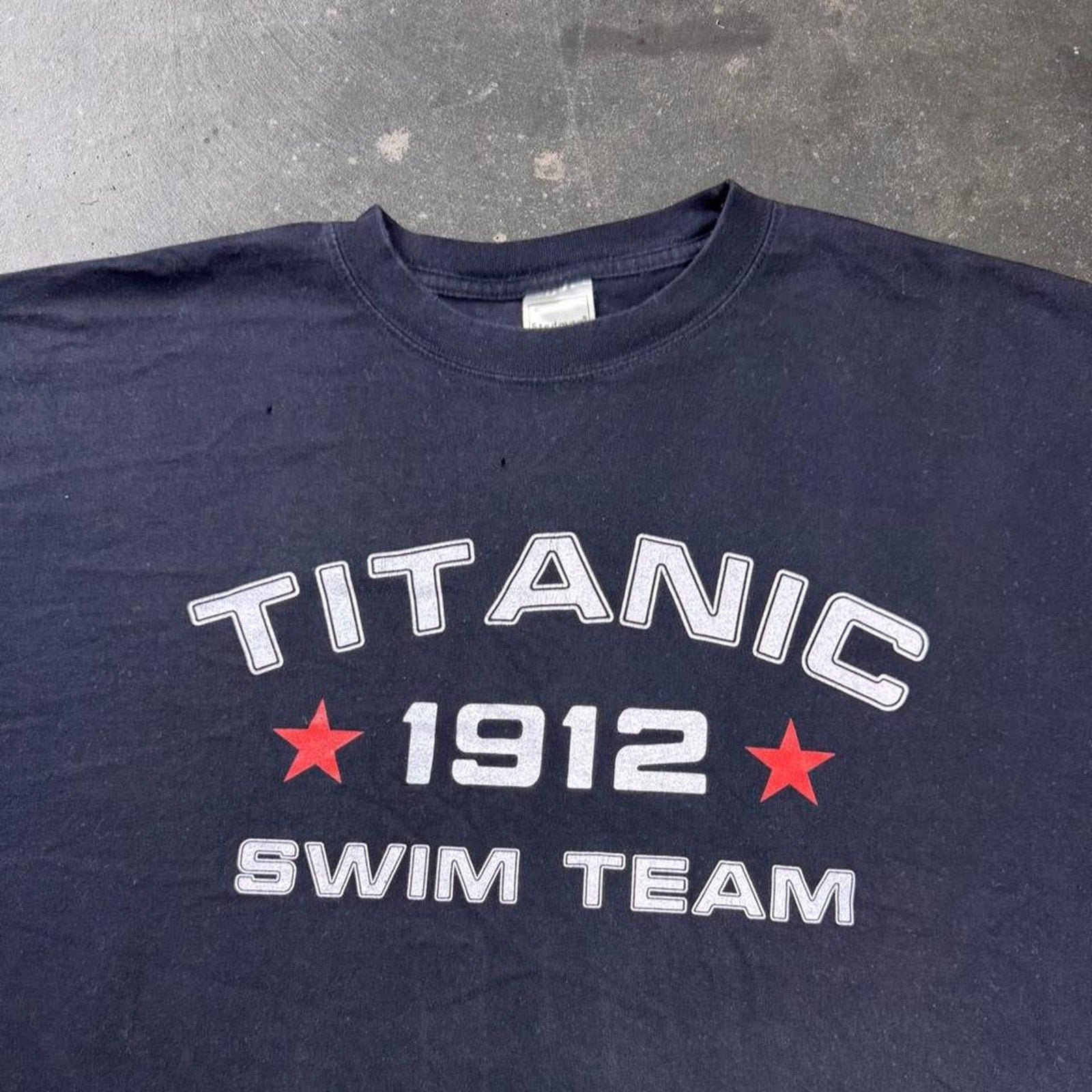 2000s Titanic 1912 Swim Team Tee | XL
