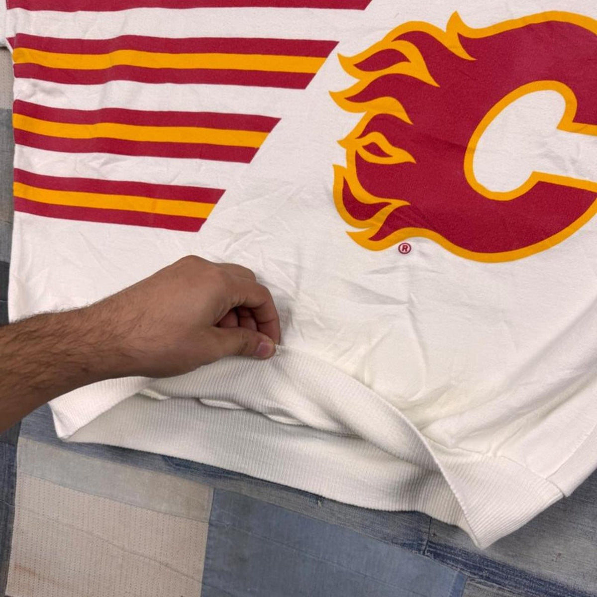 1990s Calgary Flames Cutoff Sweatshirt | XL