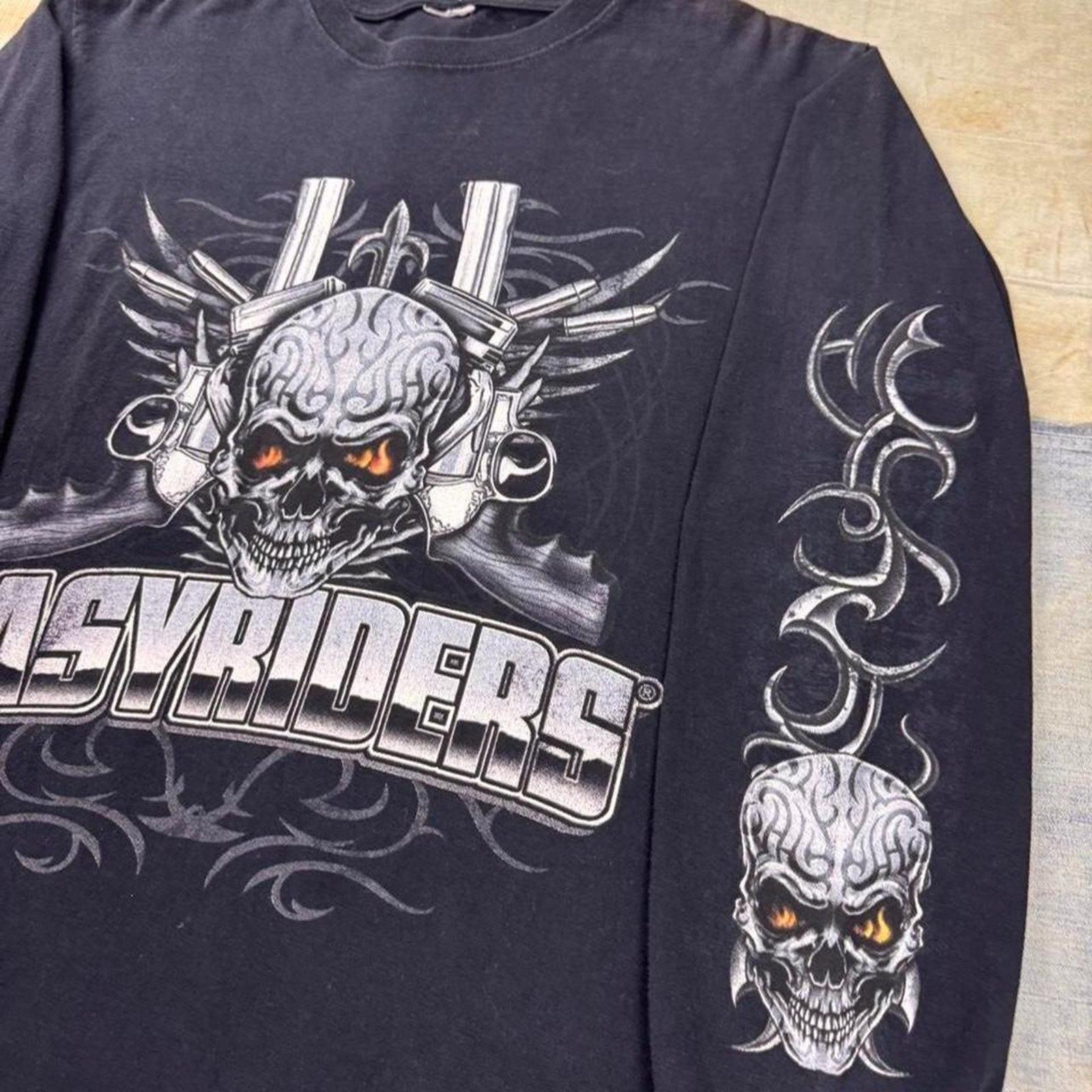 2000s Easy Riders Skull Guns Tribal Long Sleeve tee | Large