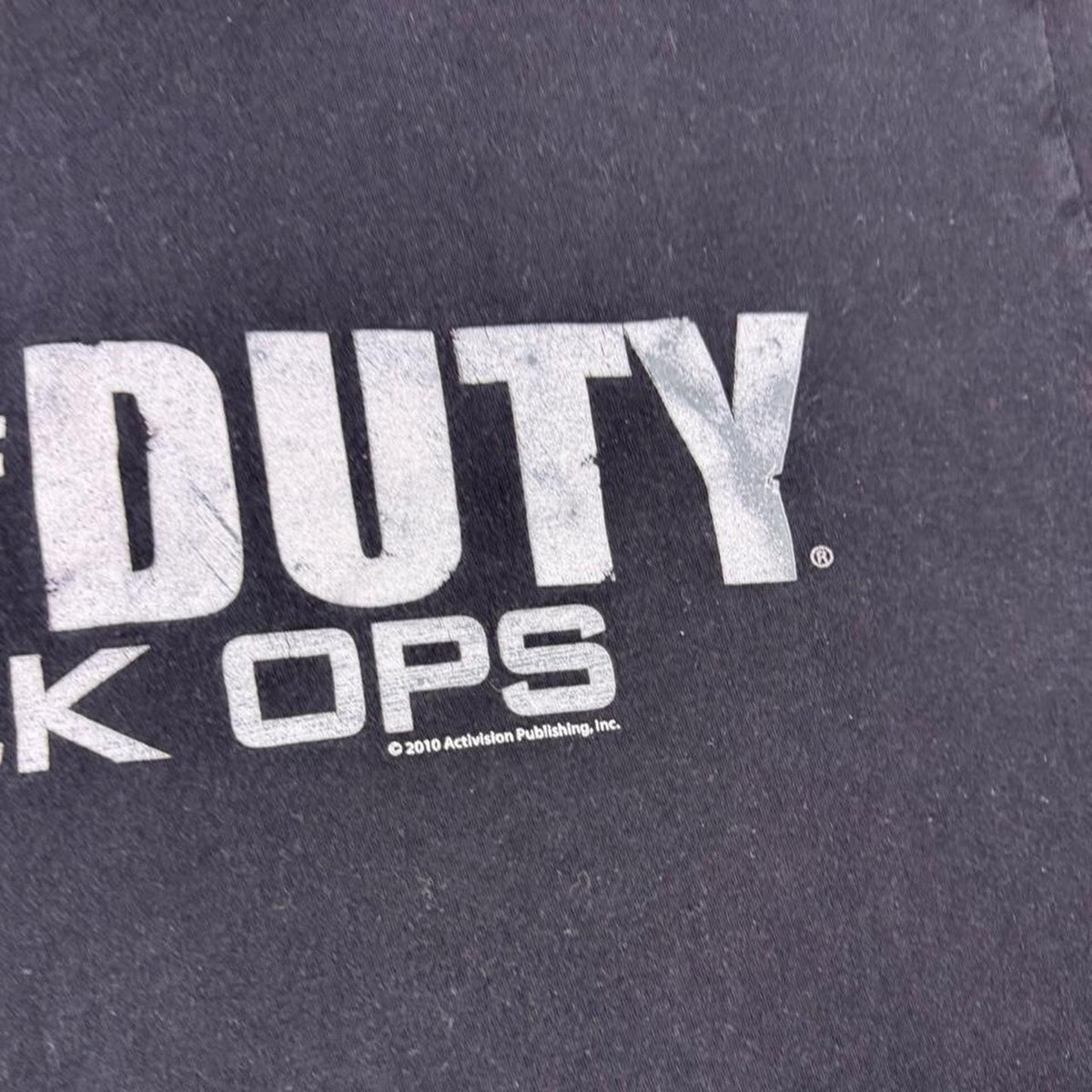 2010 Call of Duty Black Ops Activision Video Game Graphic Tee | Large