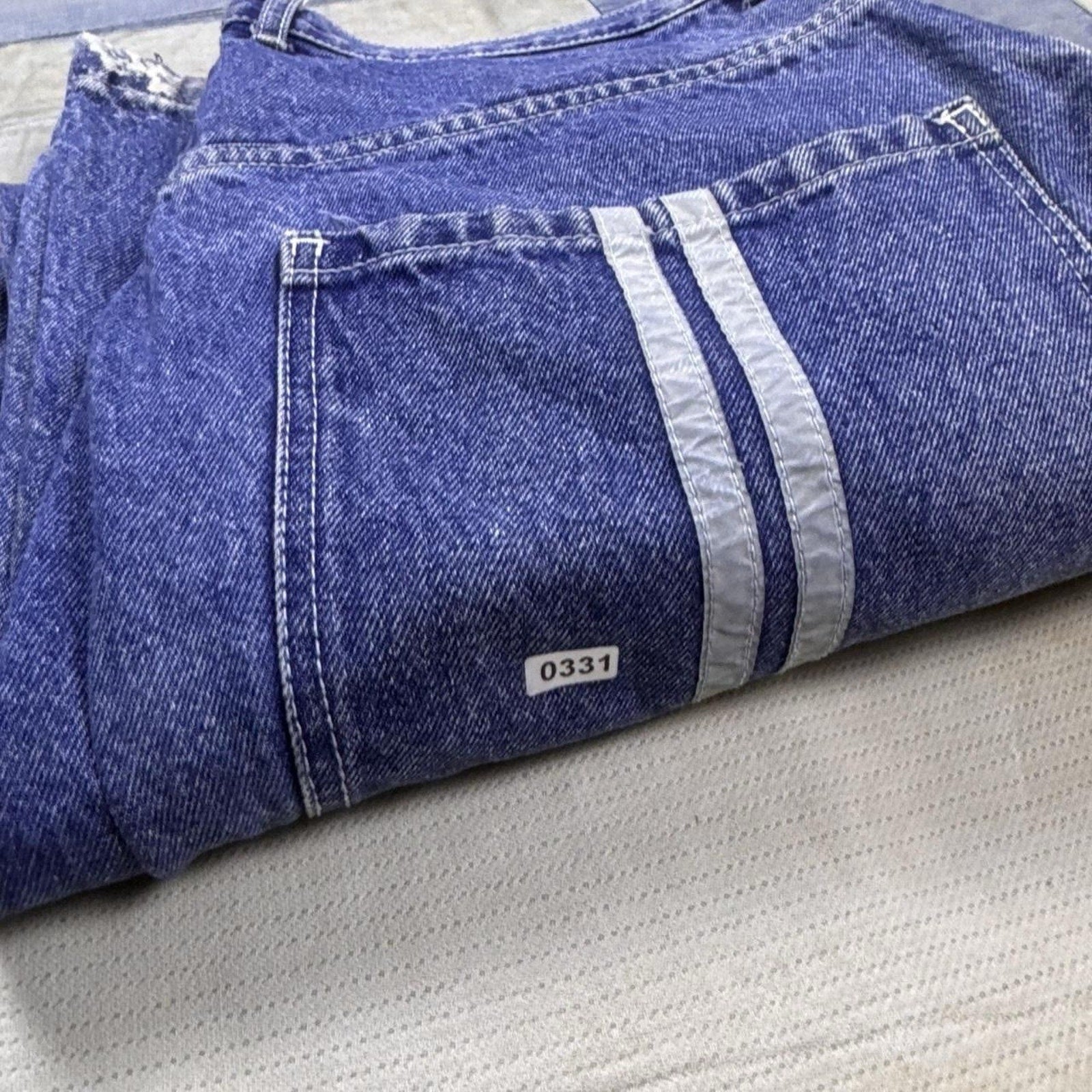 Y2K Urban Brand Wide Leg Baggy Skater Hiphop Jeans With Embroidery Size 34x30.5