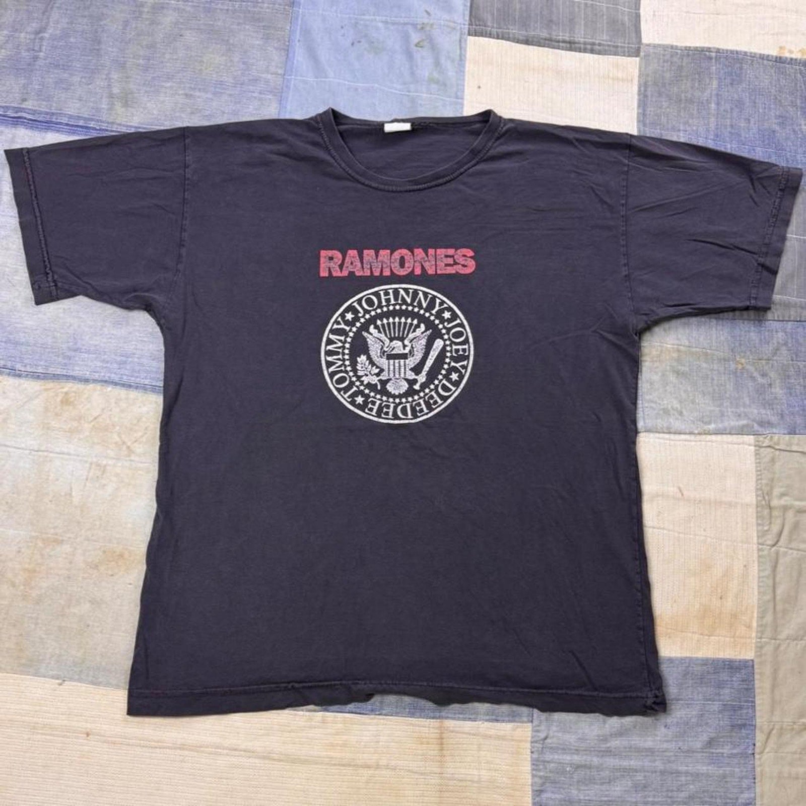 2000s Ramones Presidential Seal Punk Band Tee | Large