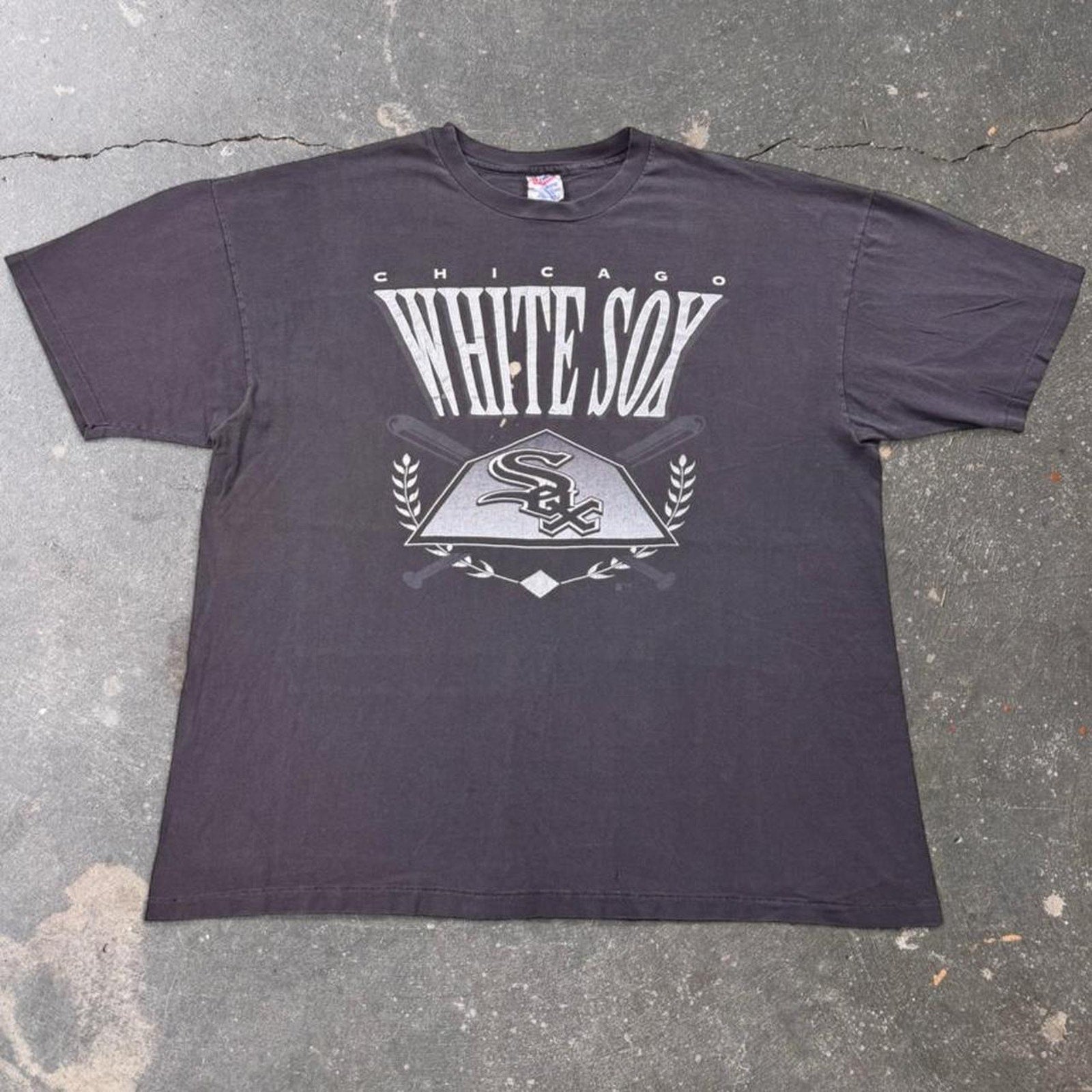 1990s Chicago White Sox Big Logo Baseball Tee | XL