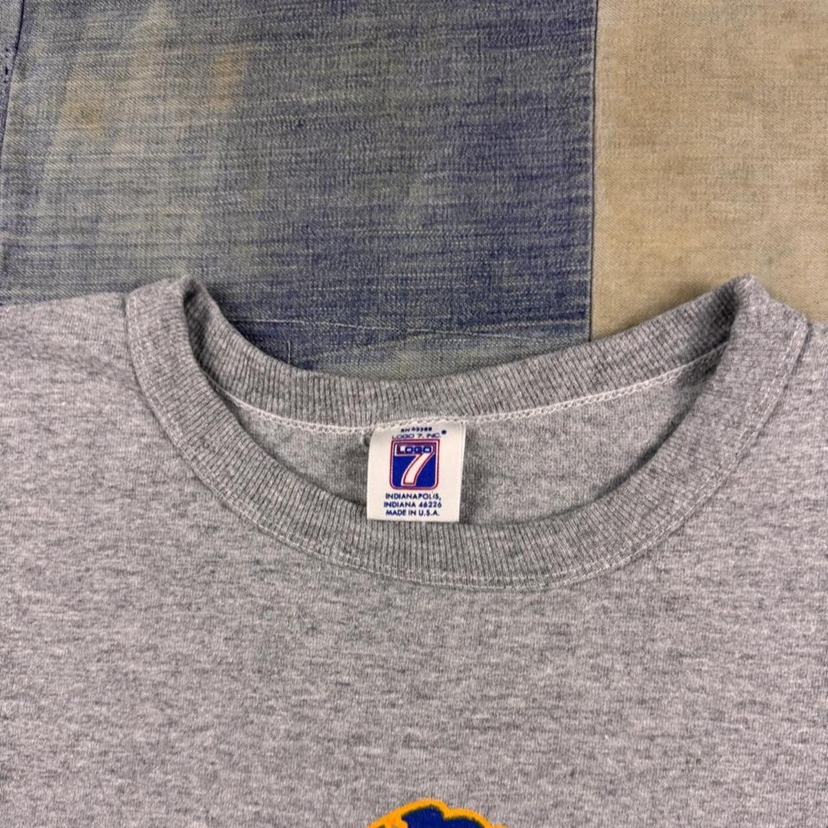 1990s Milwaukee Brewers Logo 7 Baseball Graphic Tee | Medium