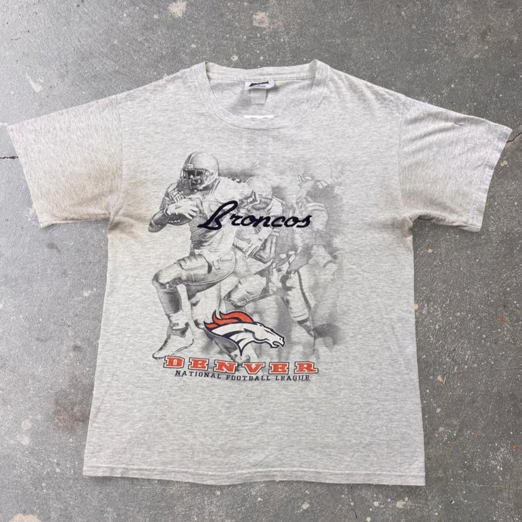 2000s Denver Broncos NFL Football Graphic Tee | Medium