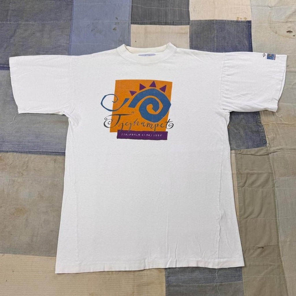 1995 SJ Tjejtrampet Stockholm Graphic Tee | Medium