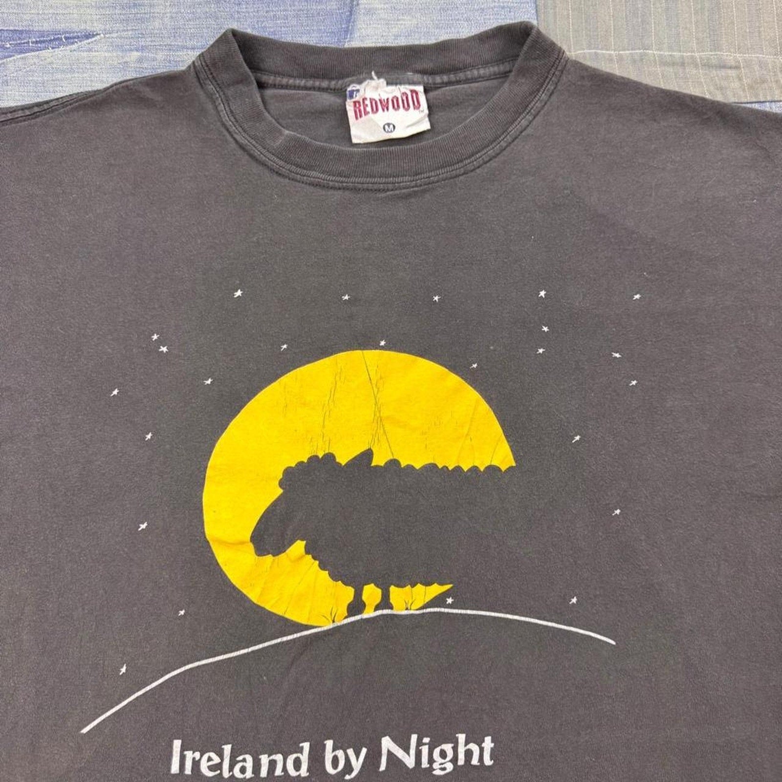 1990s Ireland by Night Sheep Moon Graphic Tee | Medium
