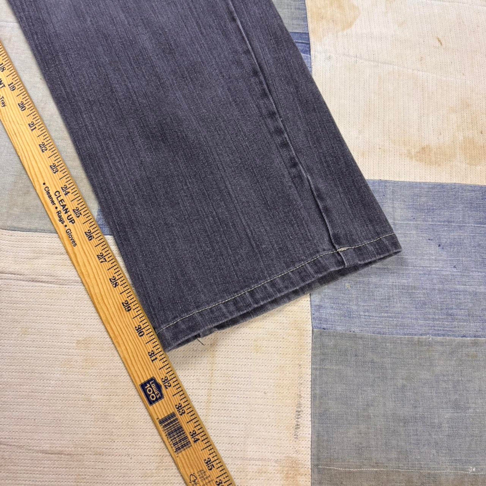 2000s embroidered jeans with lion design | 36x31