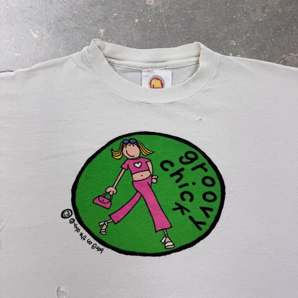 2000s Groovy Chick Tee | M