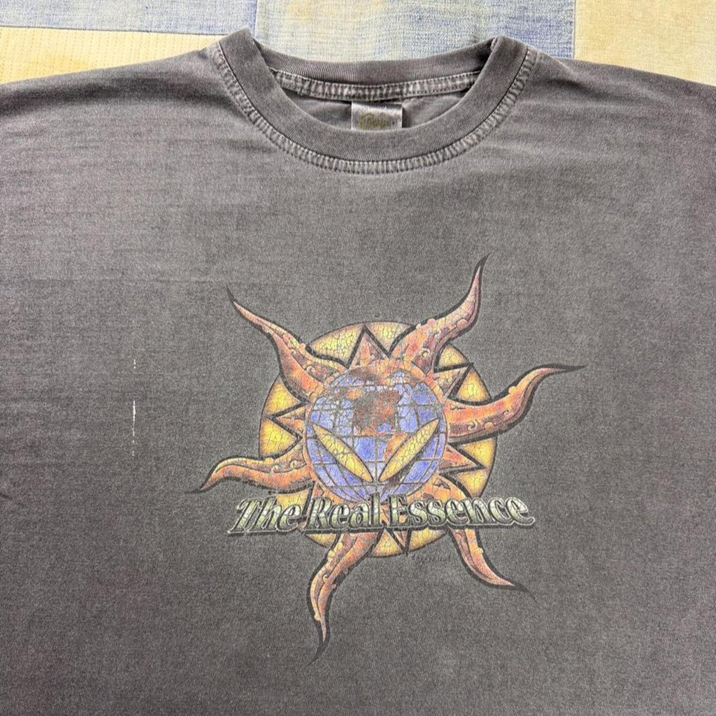 2000s The Real Essence Sun Globe Graphic Tee | XL