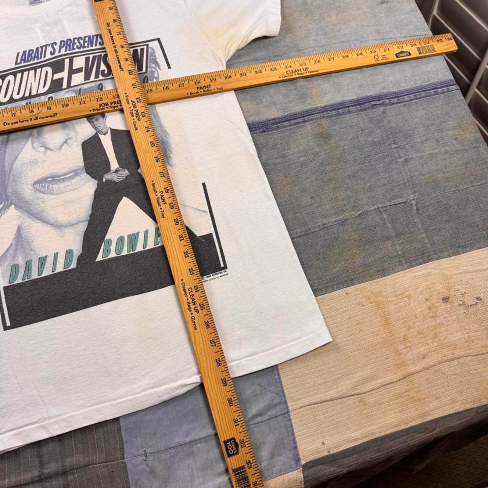 Original vintage 1990 David Bowie “Sound + Vision Tour” T-shirt sz L