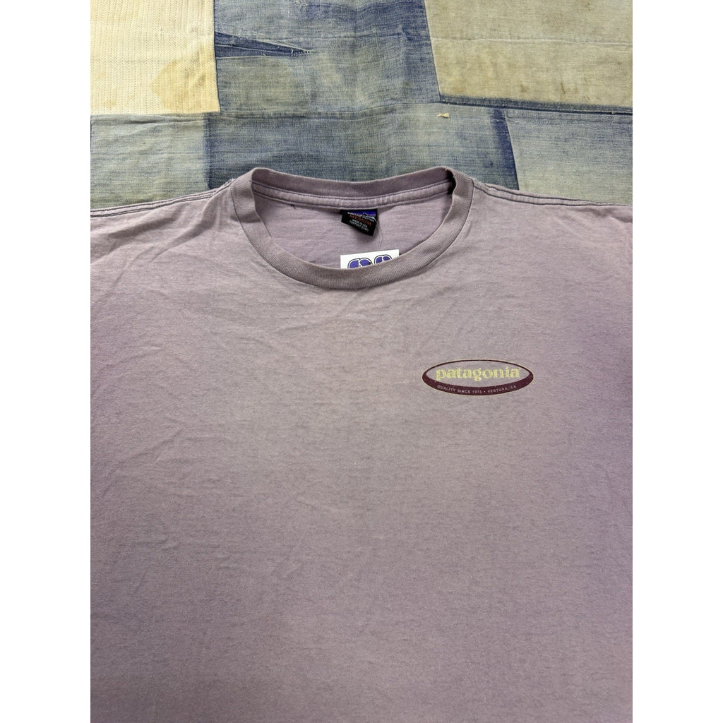 Patagonia Organic Cotton T Shirt Medium USA Vintage Logo Graphic Ventura Pink