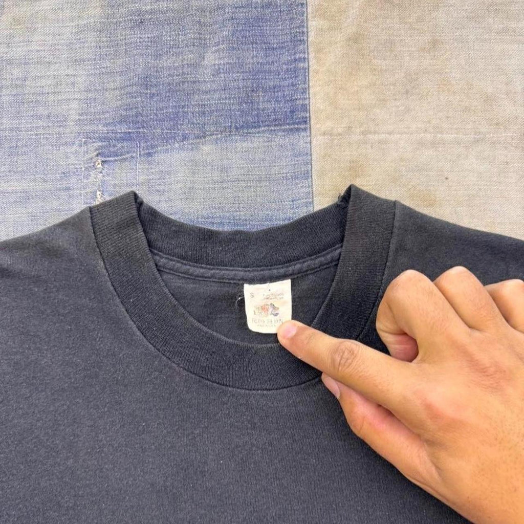 1990s Fruit of the Loom Black Pocket Tee | Small