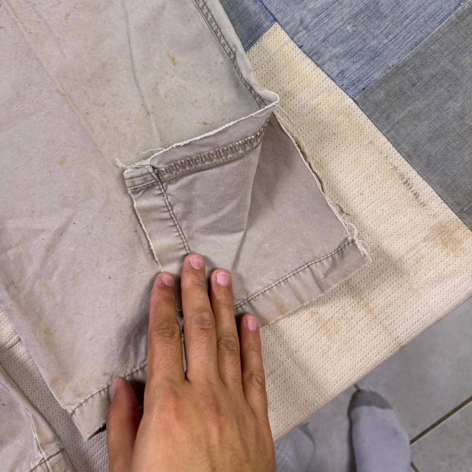 2000s baggy cargo mossimo distressed pants | 35x30