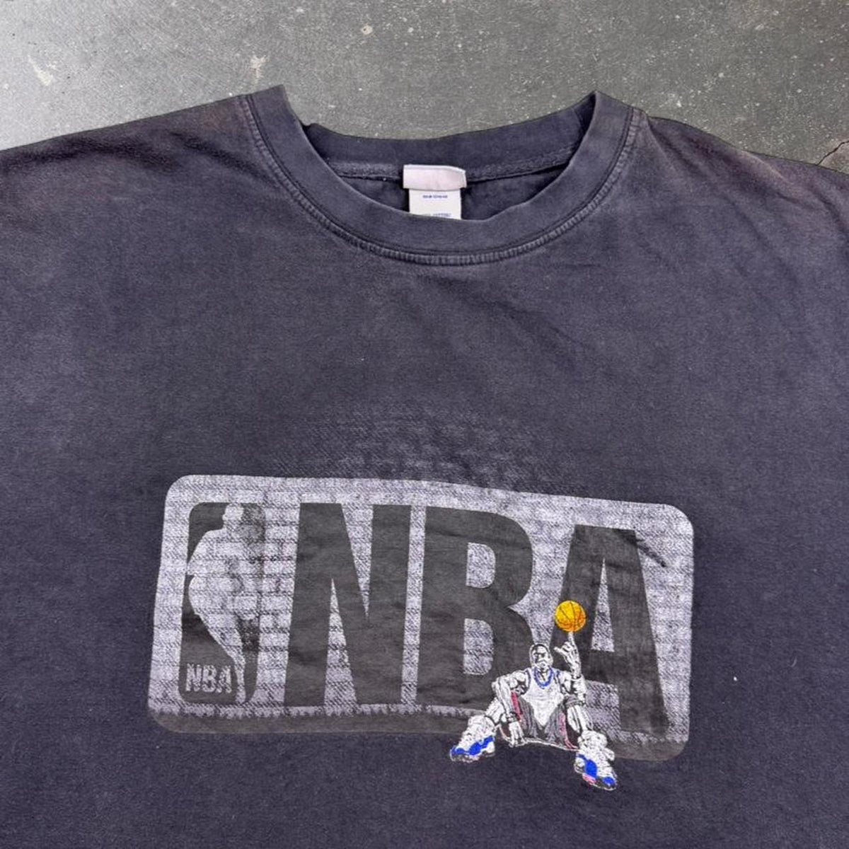 2000s NBA Elevation Basketball Graphic Tee | XL
