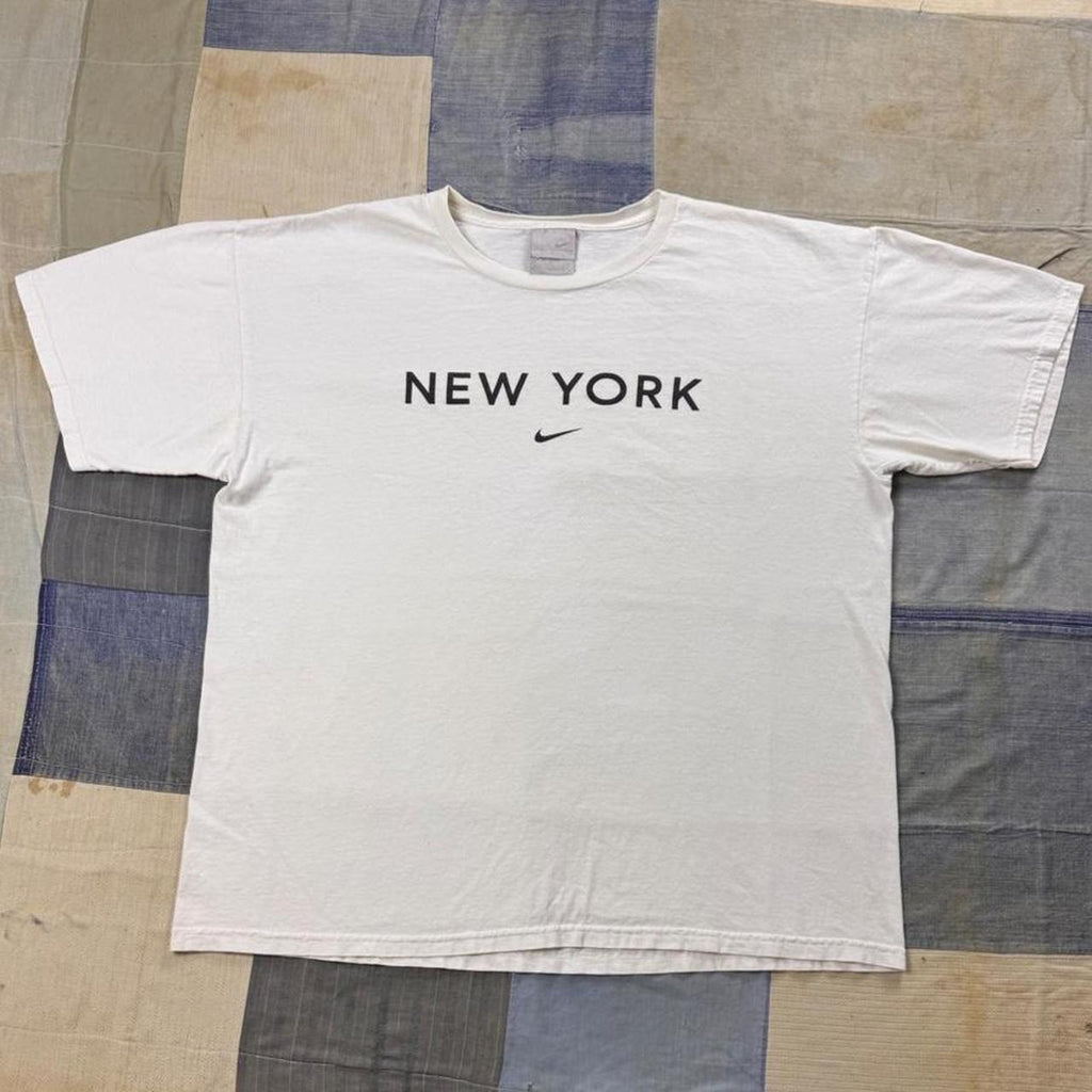 2000s Nike New York Swoosh Graphic Tee | Large