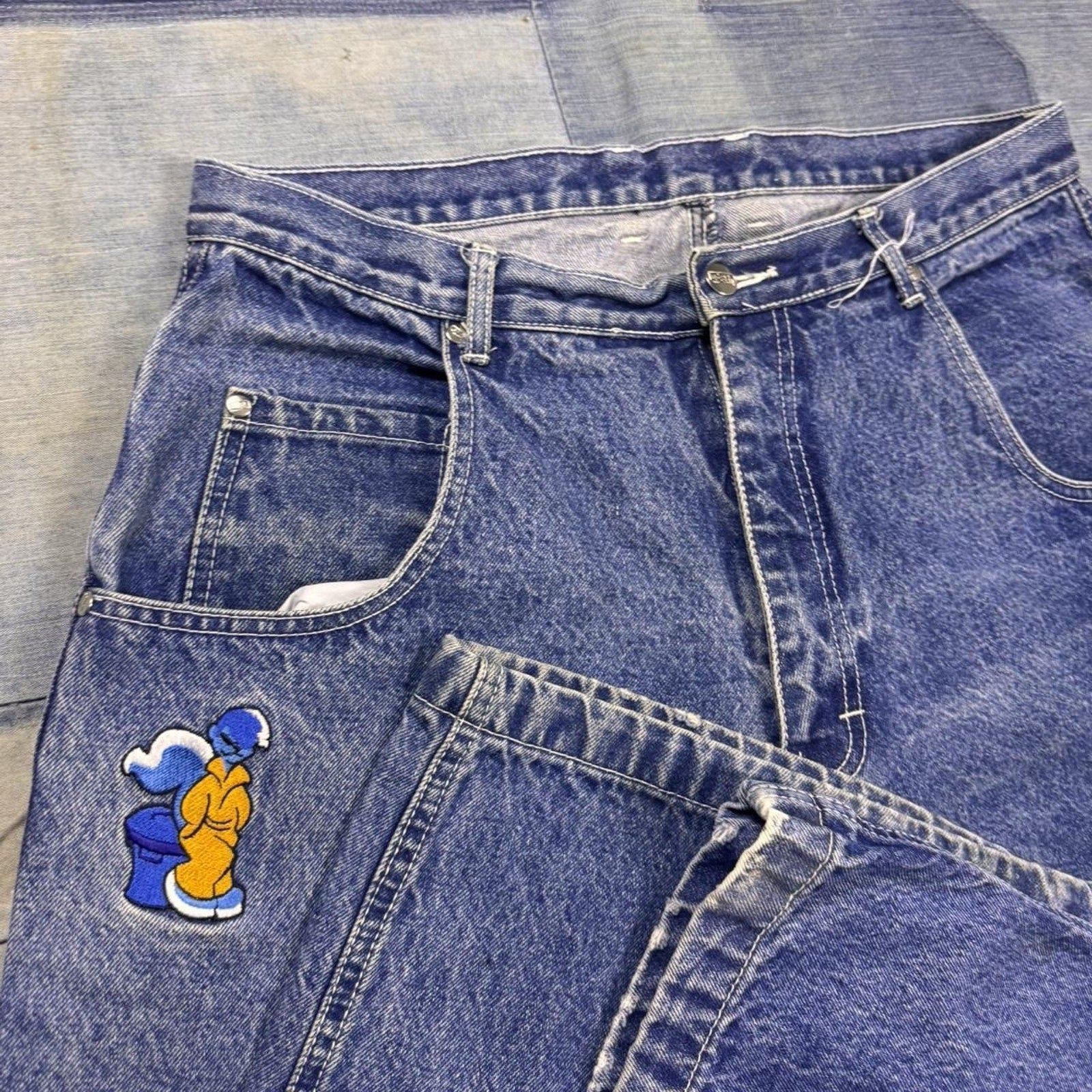 Y2K Urban Brand Wide Leg Baggy Skater Hiphop Jeans With Embroidery Size 34x30.5