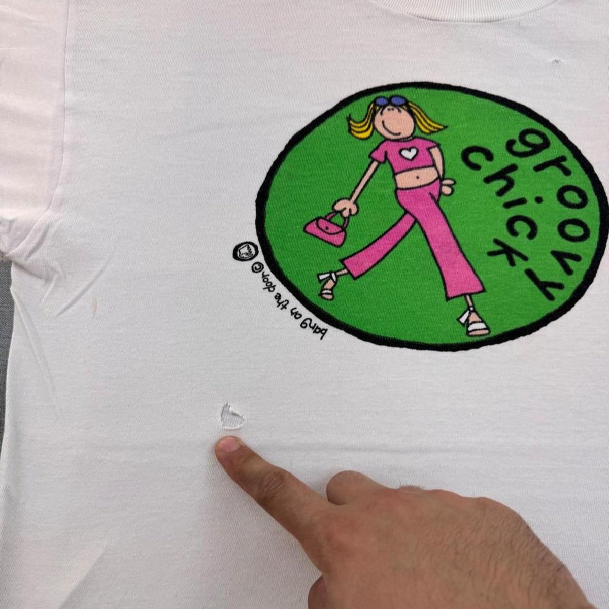 2000s Groovy Chick Tee | M
