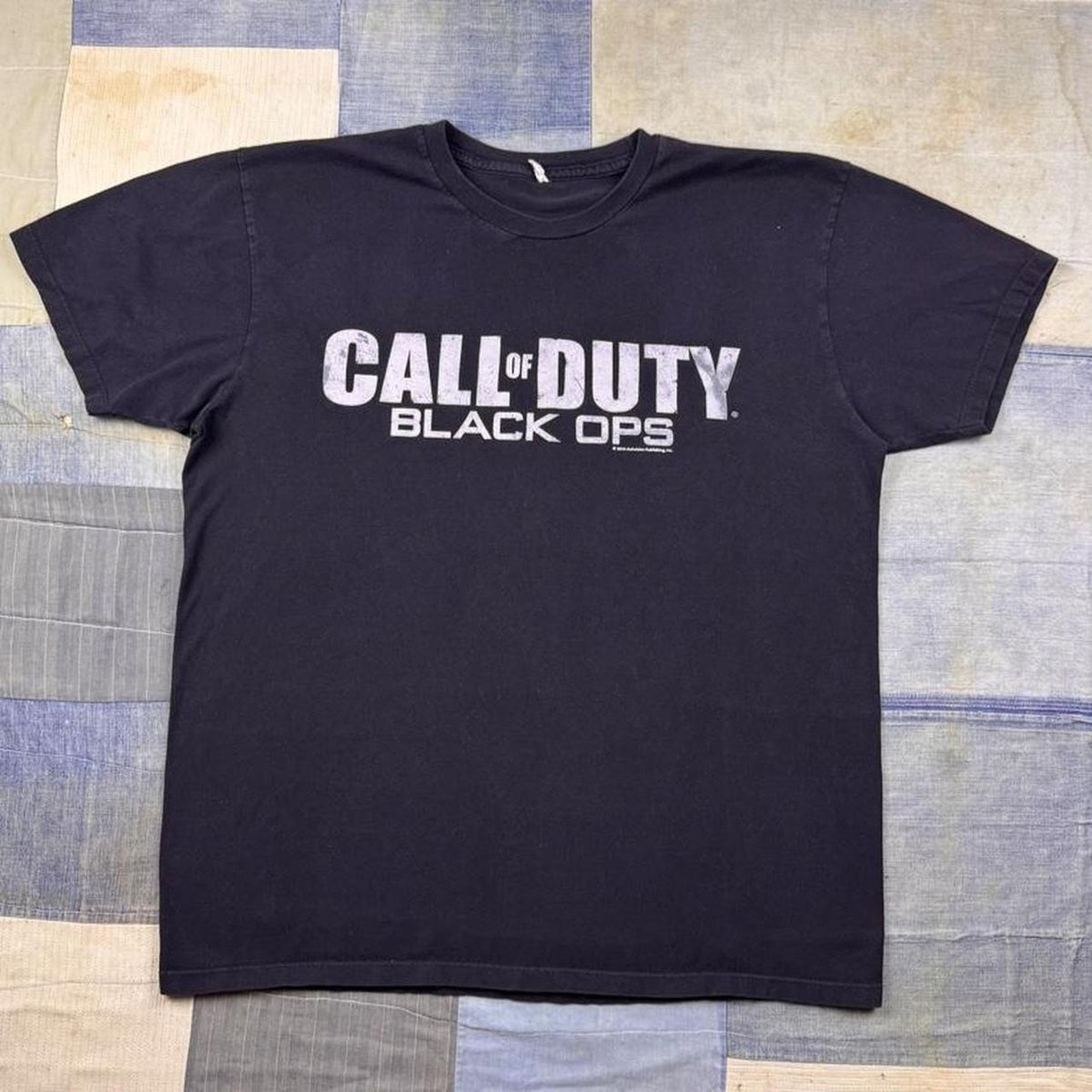 2010 Call of Duty Black Ops Activision Video Game Graphic Tee | Large