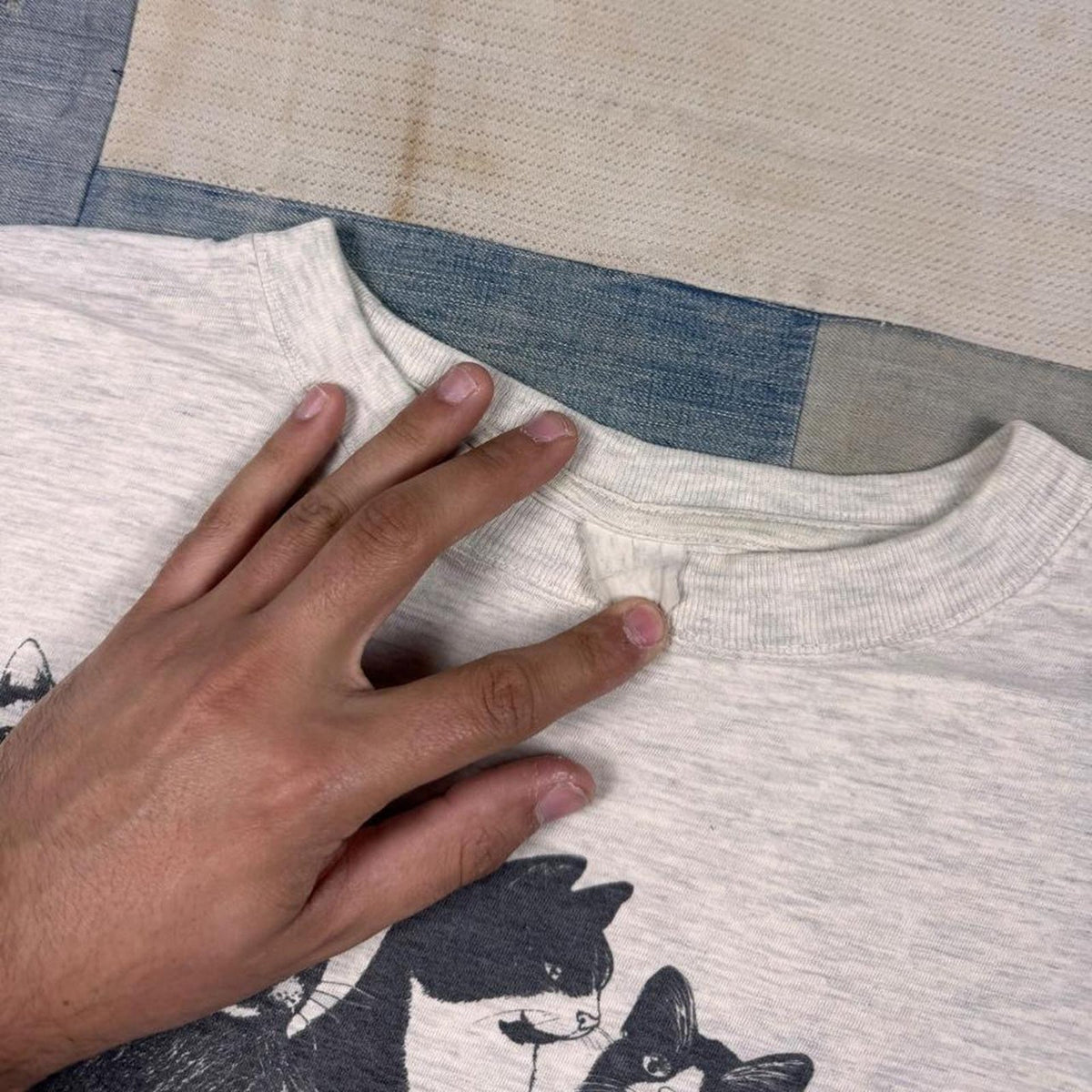 1990s Cats On A Wall Double Sided Tee | XL