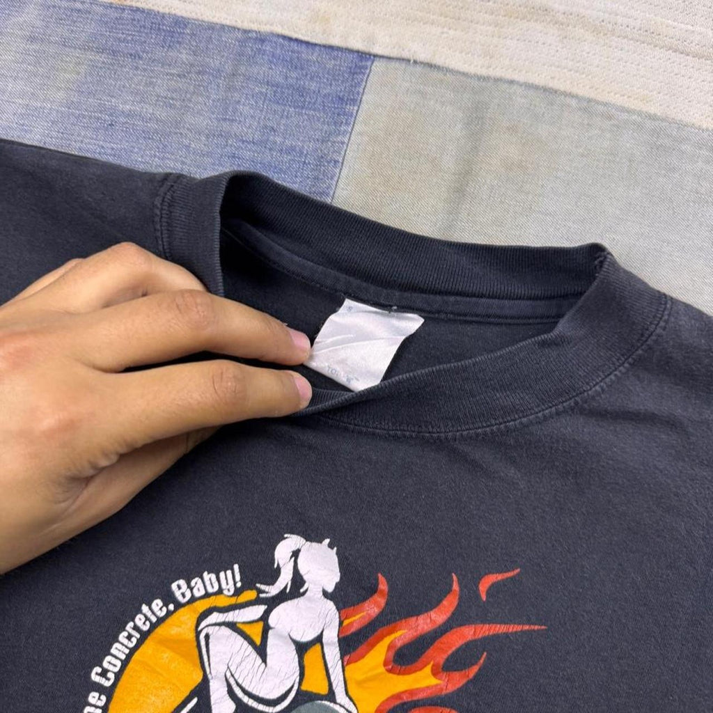 2000s Rebel Rockers Skateboards Graphic Tee | Medium