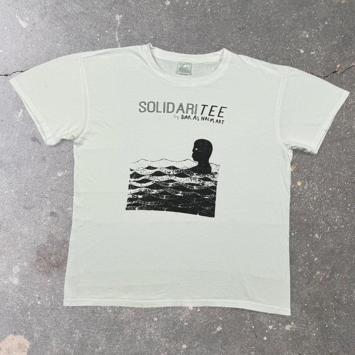 2010s SolidariTee Refugee Charity Art Tee | L