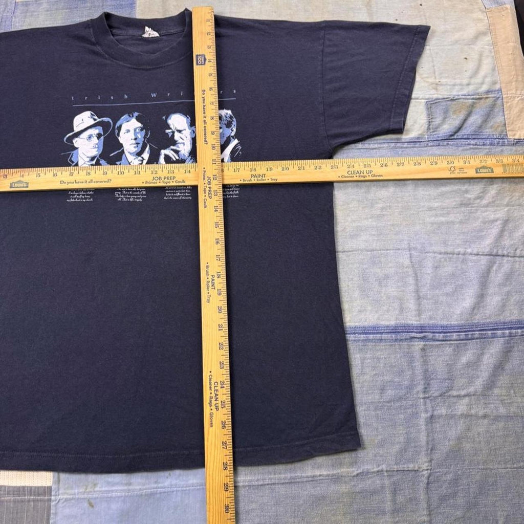 1990s Irish Writers Literary Graphic Tee | XL