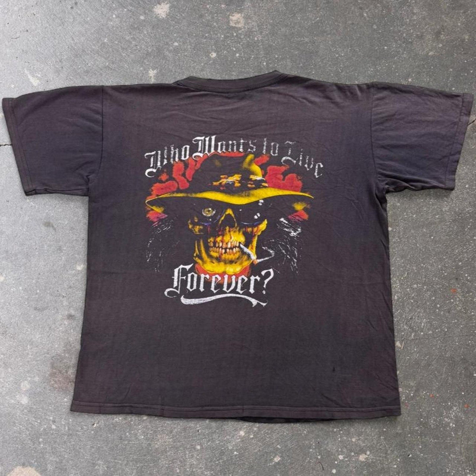 1990s Two Minutes to Live Smoking Skull Graphic Tee | Medium