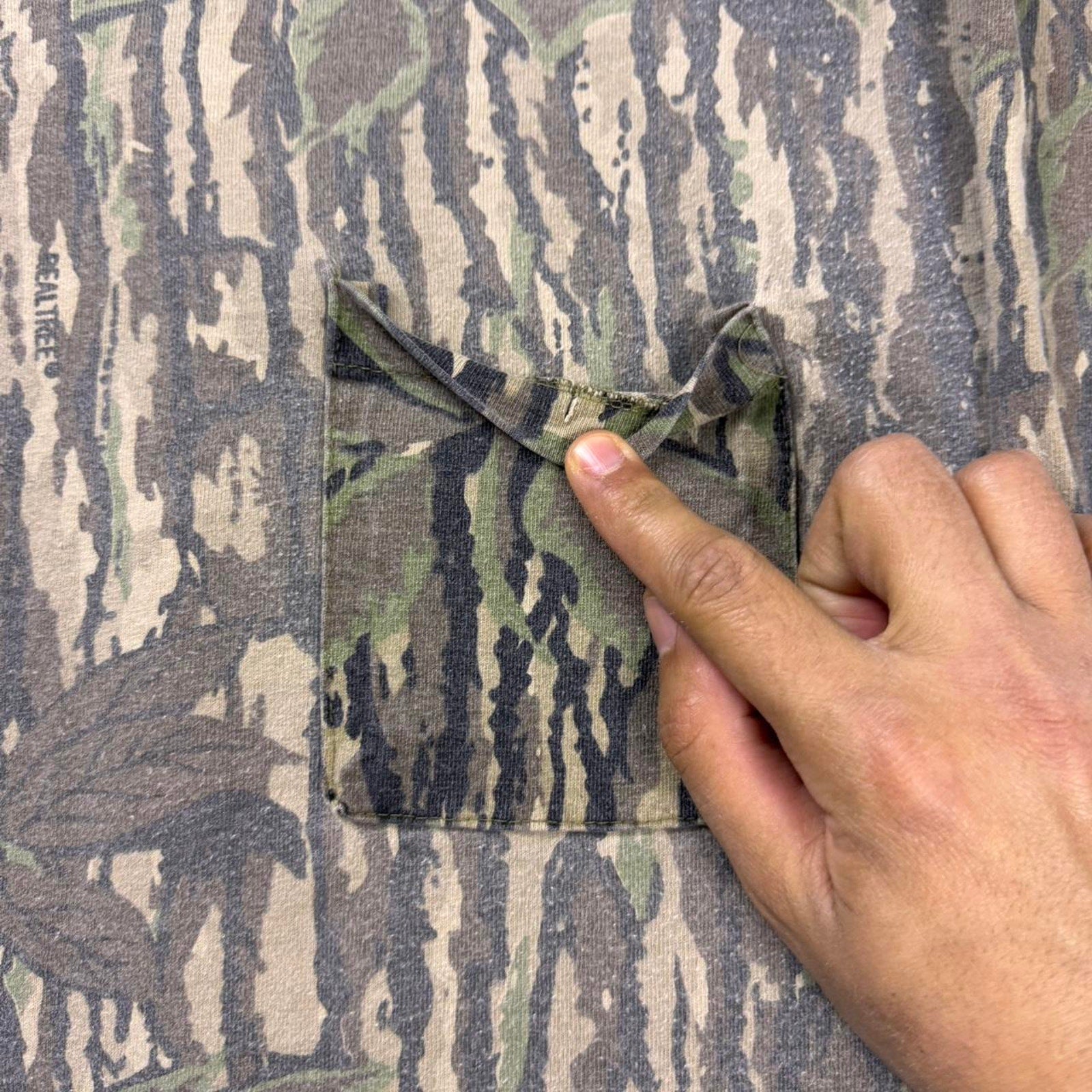 90s Sports Afield Camo Pocket Tee sz L