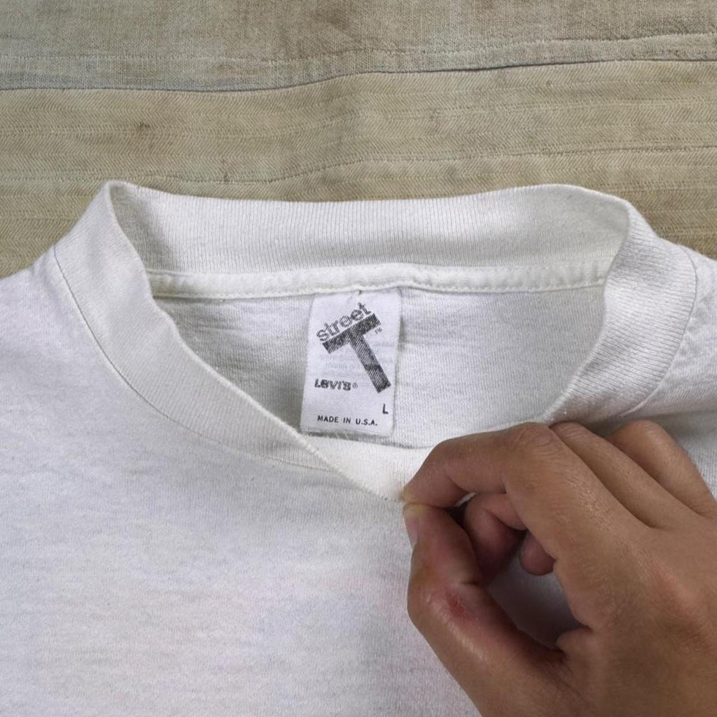 1990 Levi’s 501 Shrink-to-Fit Big Man Graphic Tee | Large