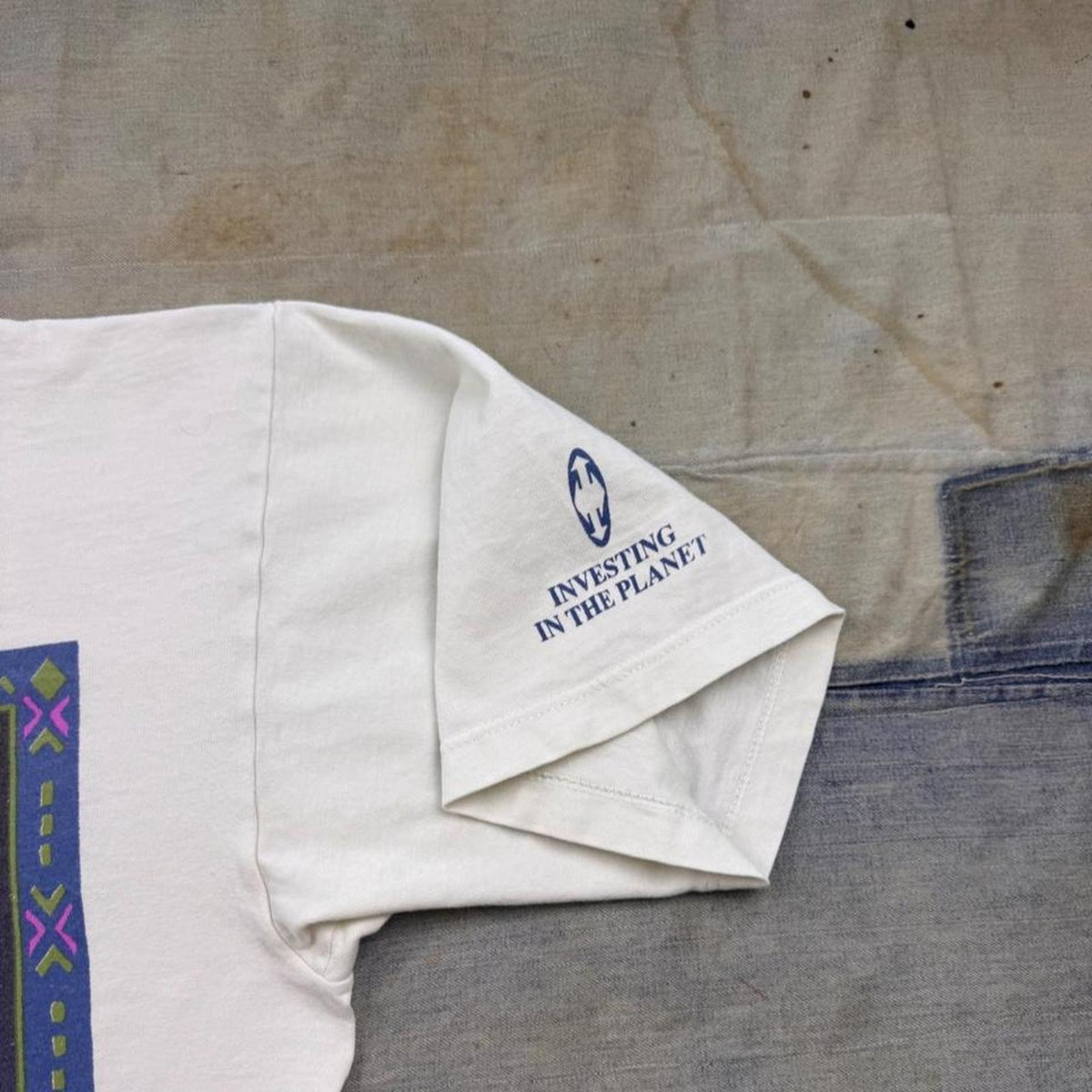 1990s Earthwatch Howling Wolf Nature Graphic Tee | XL