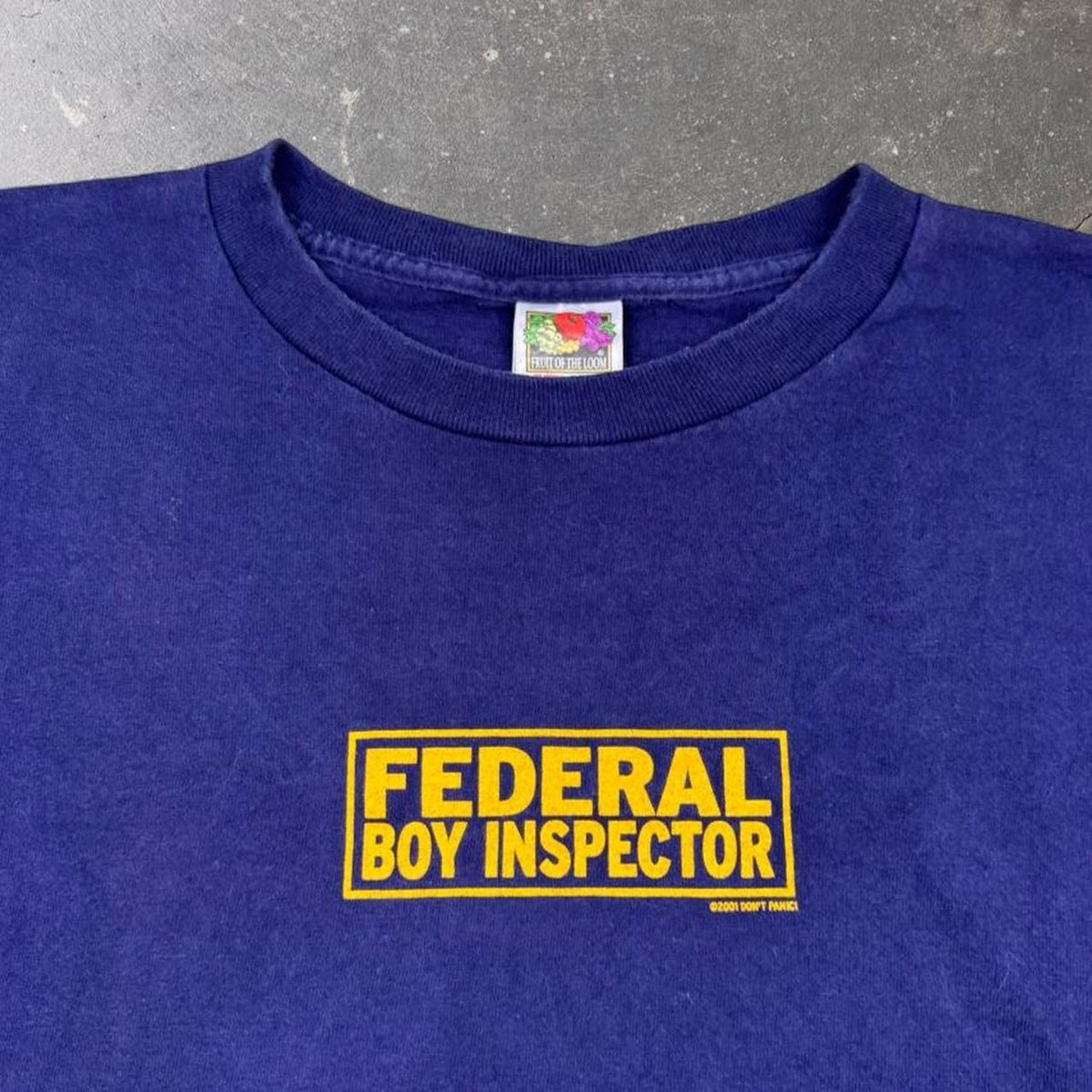 2001 Federal Boy Inspector Don't Panic Graphic Tee | Large