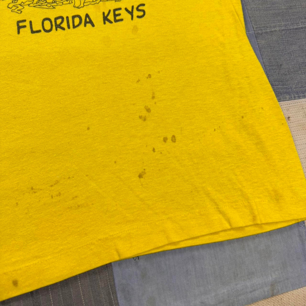 1970s Florida Keys Come Again T Shirt with black line drawing of a orgy Sz small