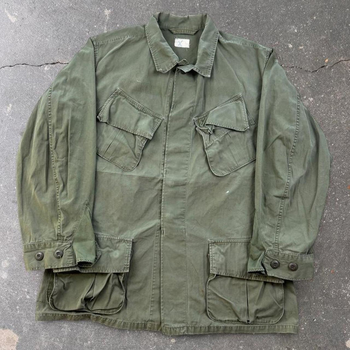1960s Vietnam War M-65 OG-107 Military Field Jacket | Medium Regular