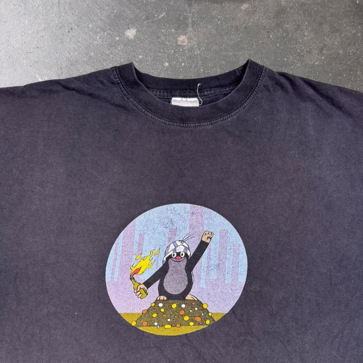 2000s Krtek The Little Mole Graphic Tee Black | Medium