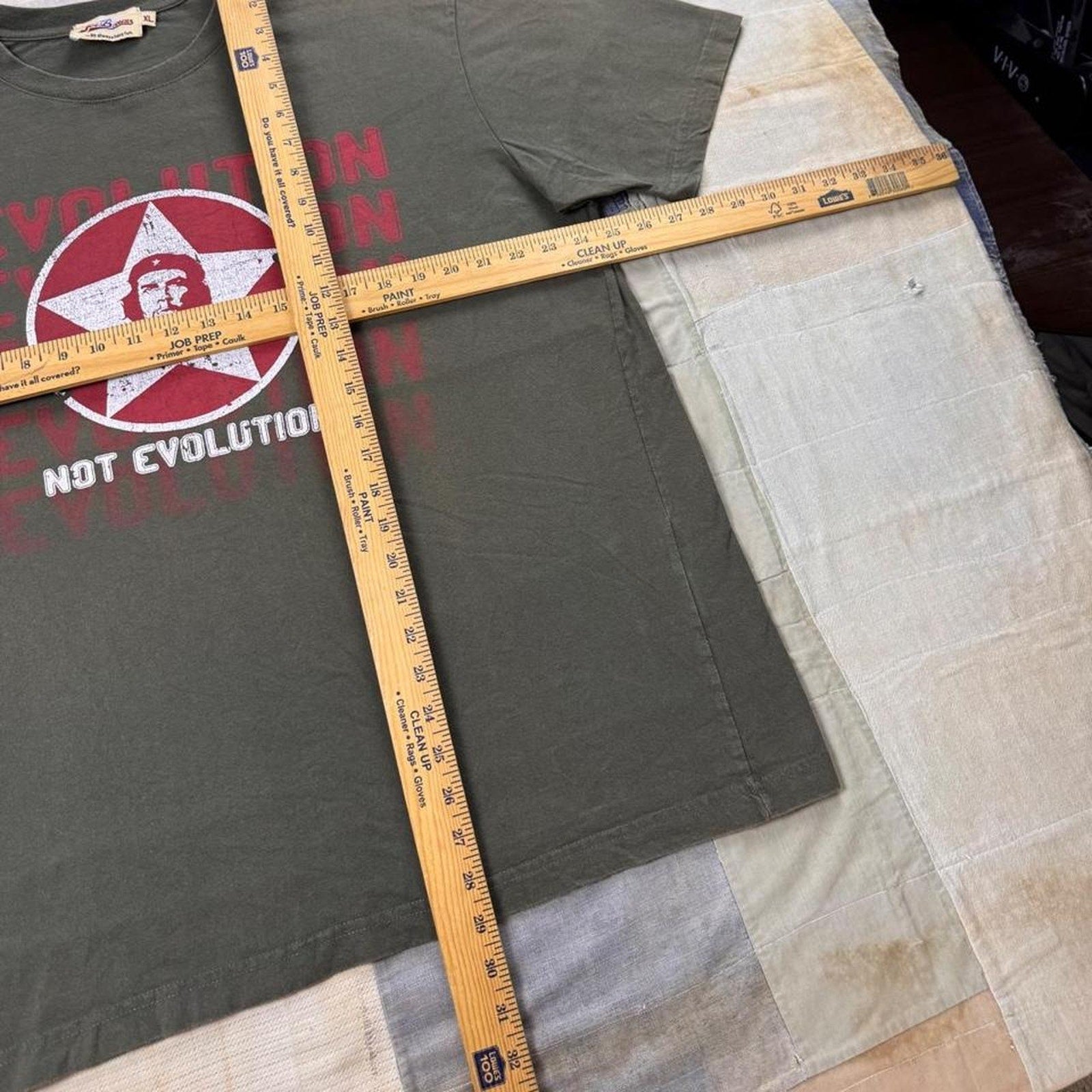 Early 2000s Che Guevara Revolution Not Evolution Tee | XL