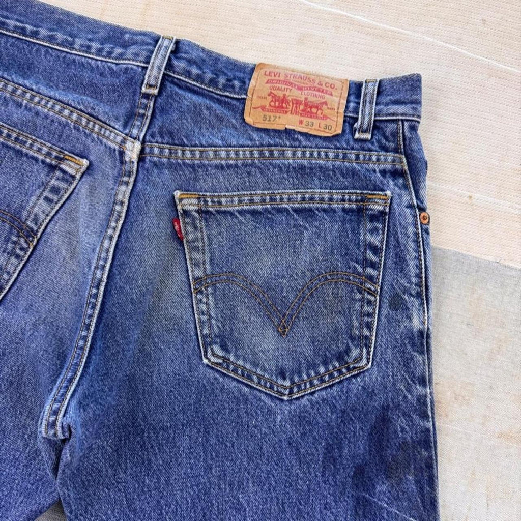 2000s Levi's 517 Bootcut Faded Blue Jeans | Size 33 x 29.5