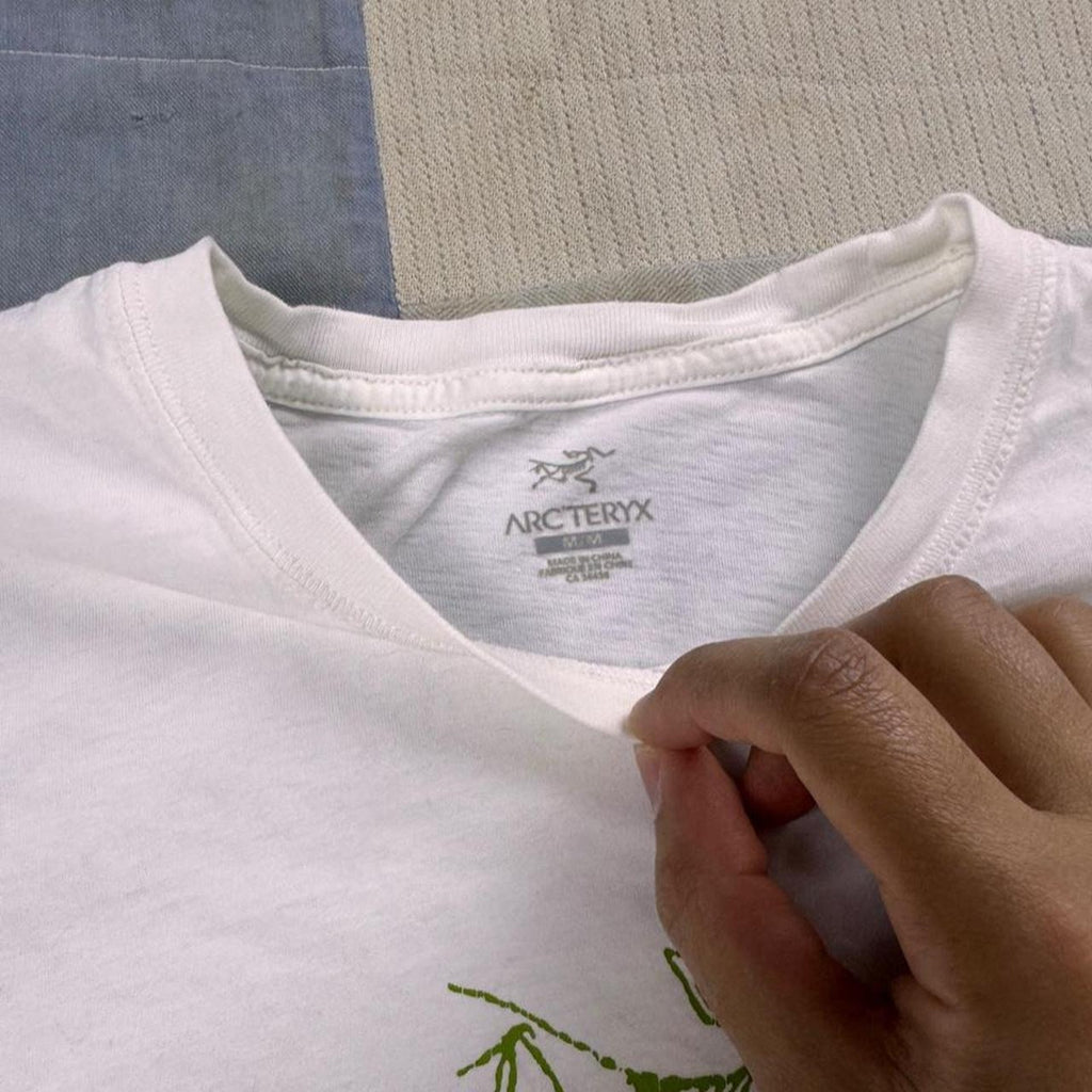 Arc’teryx Logo Graphic Tee | Medium