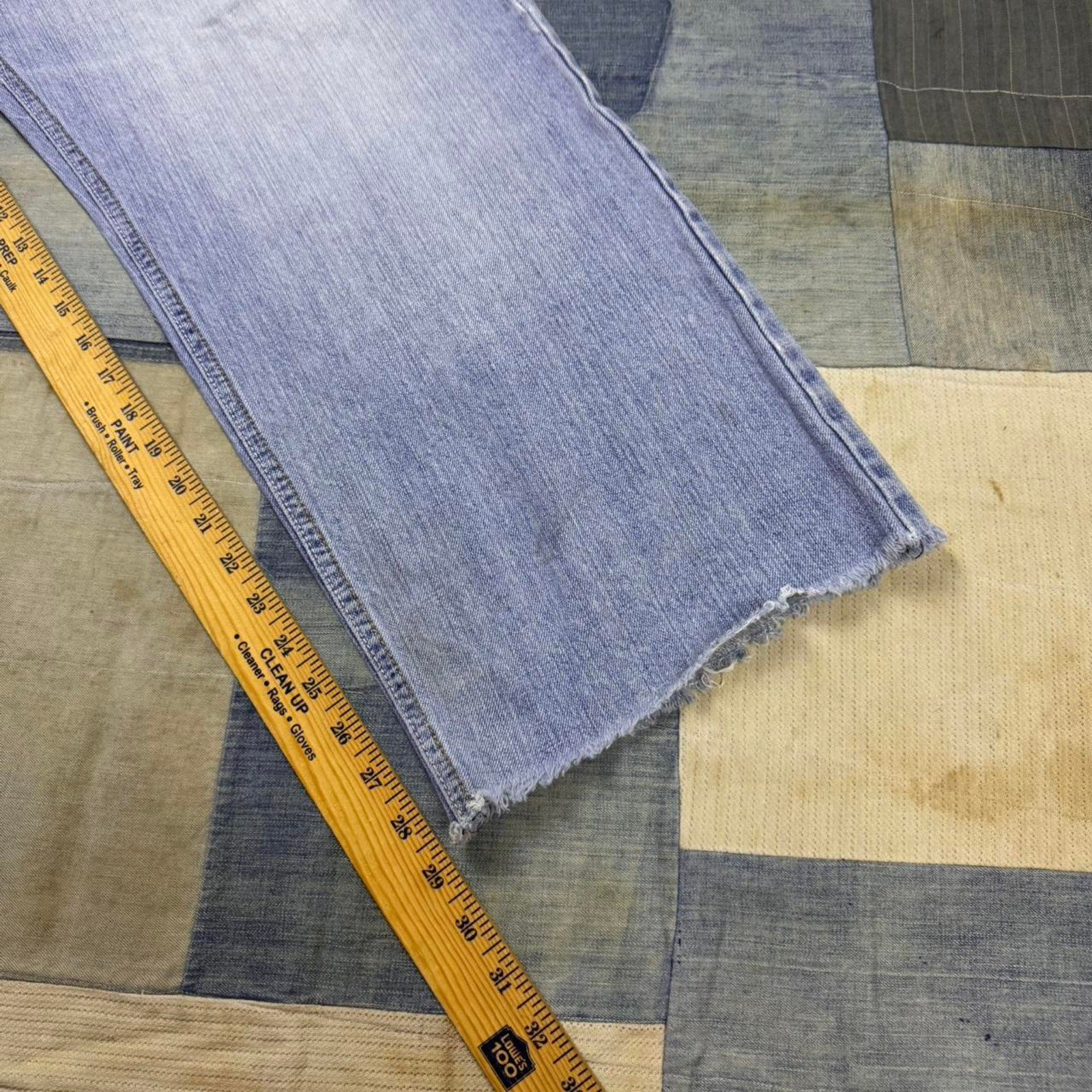 2000s Ecko Unltd light wash baggy jeans | 37 x 28