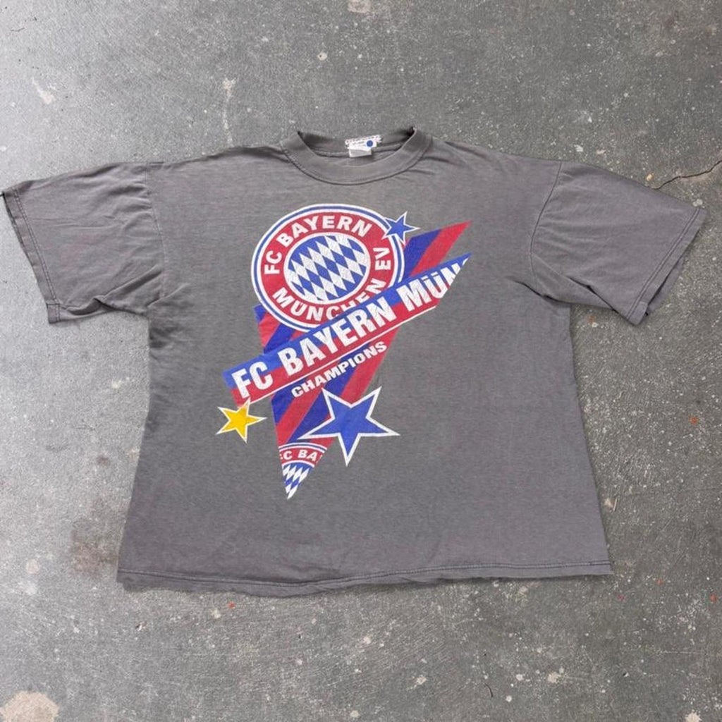 1990s FC Bayern Munich Champions Soccer Tee | XL