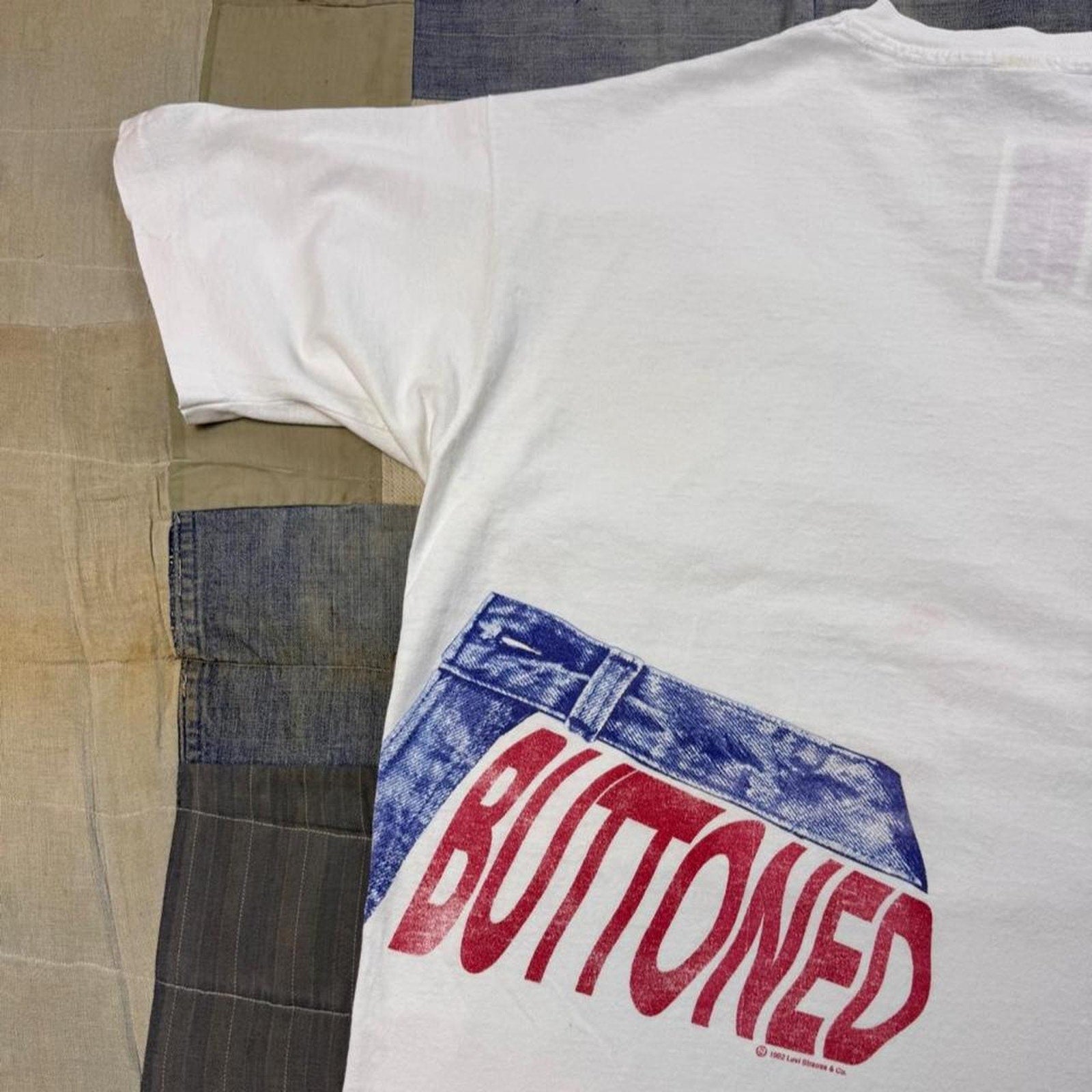 1992 Levi’s 501 Keep It Buttoned Two-Sided Graphic Tee | XL