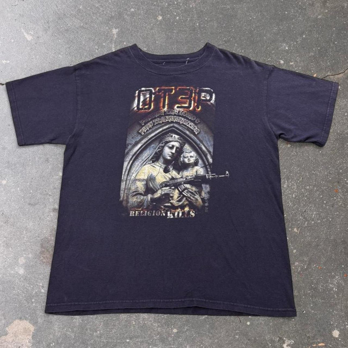 2000s DTR “Religion Kills” Virgin Mary Gun Graphic Tee | XL