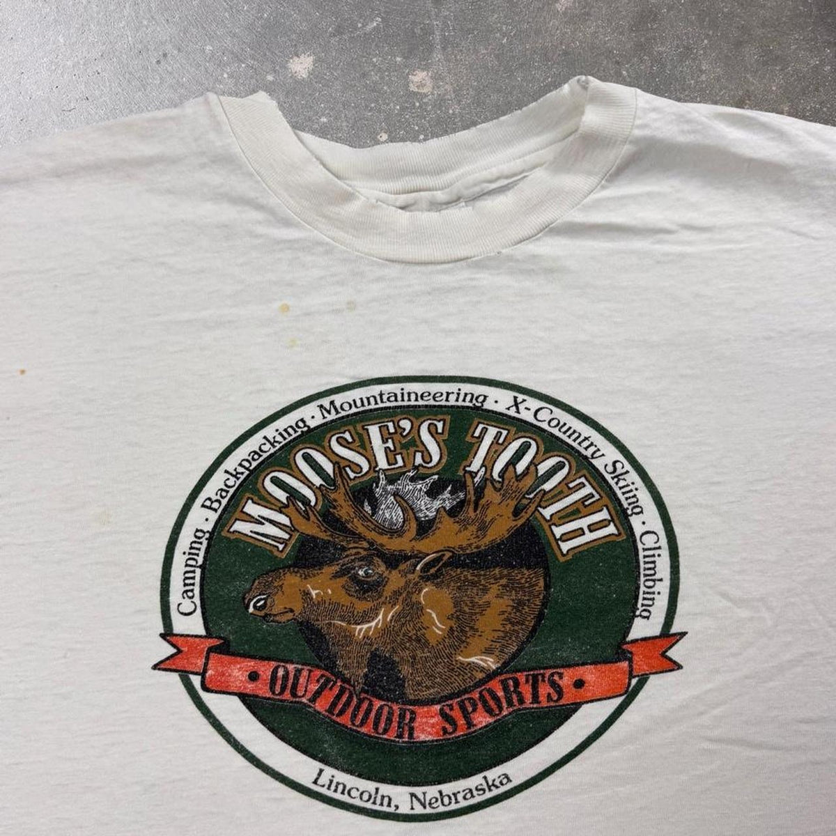 1990s Moose's Tooth Outdoor Sports Lincoln Nebraska Tee | XL