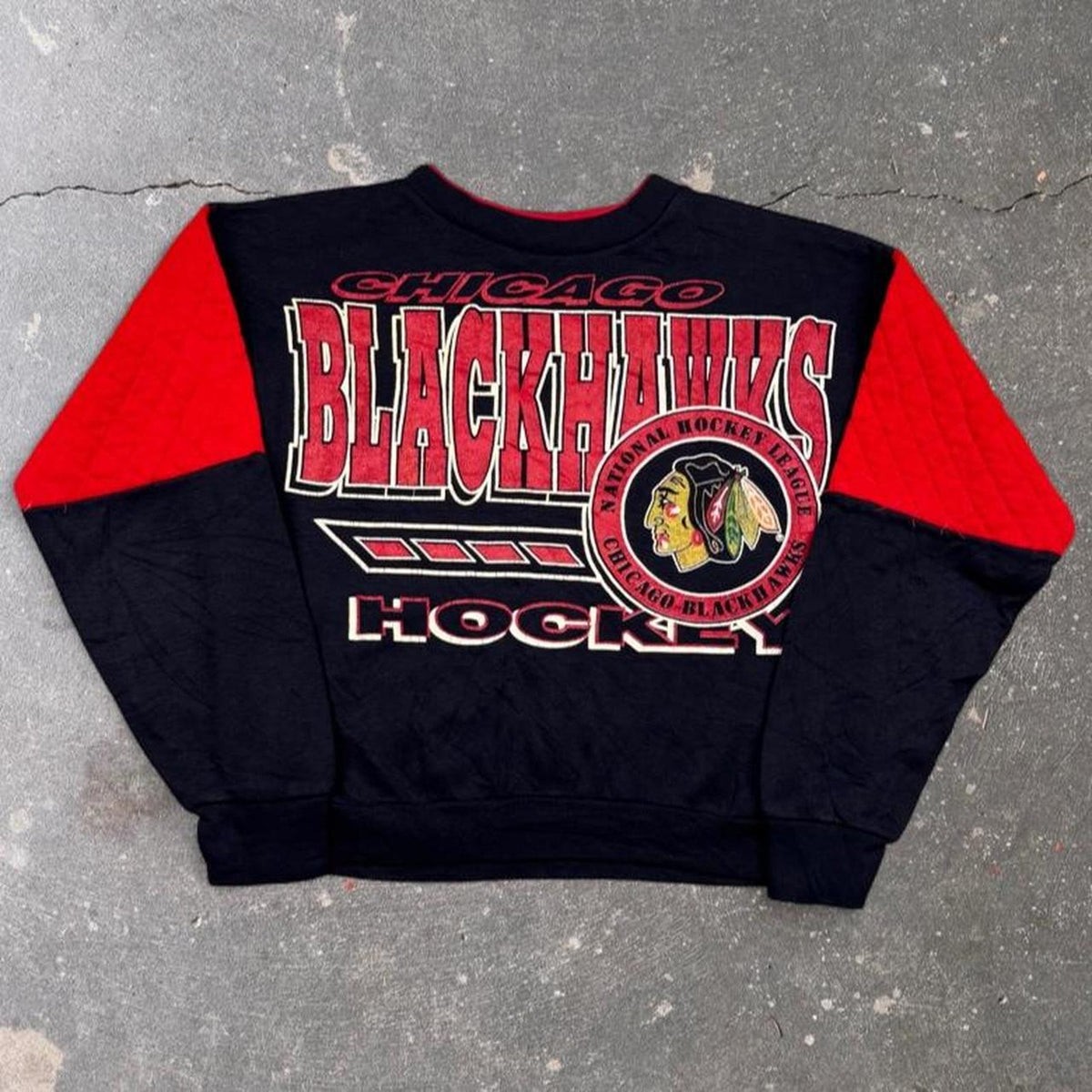 1990s Chicago Blackhawks Crewneck Sweatshirt Black Red NHL Hockey | Youth L