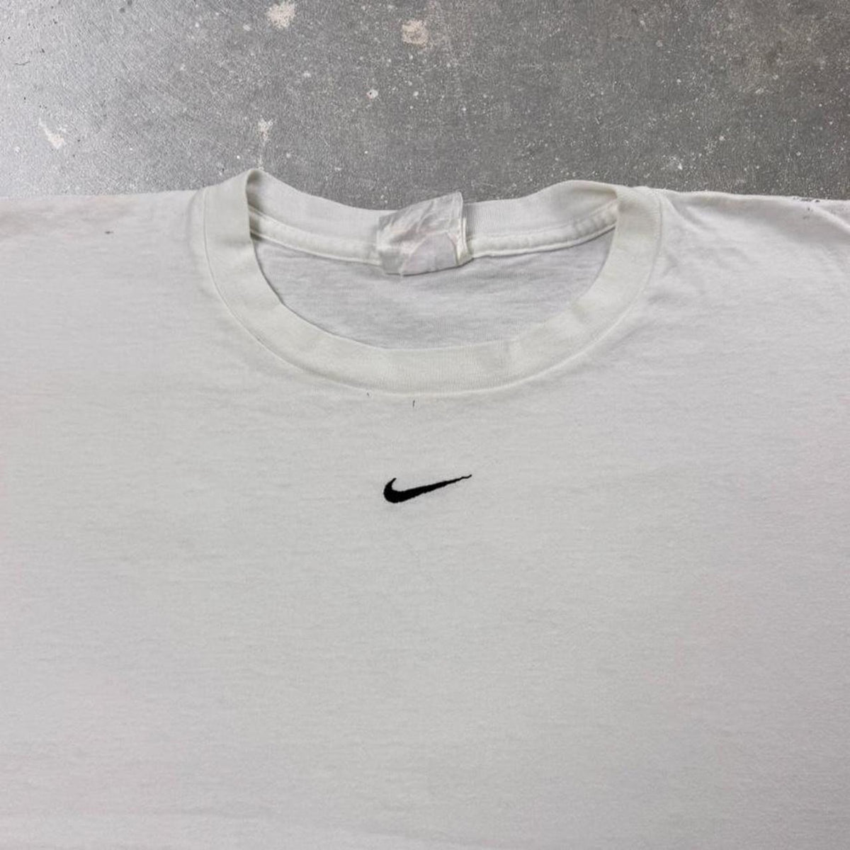 1990s Nike Center Mini Swoosh Embroidered Tee | Medium